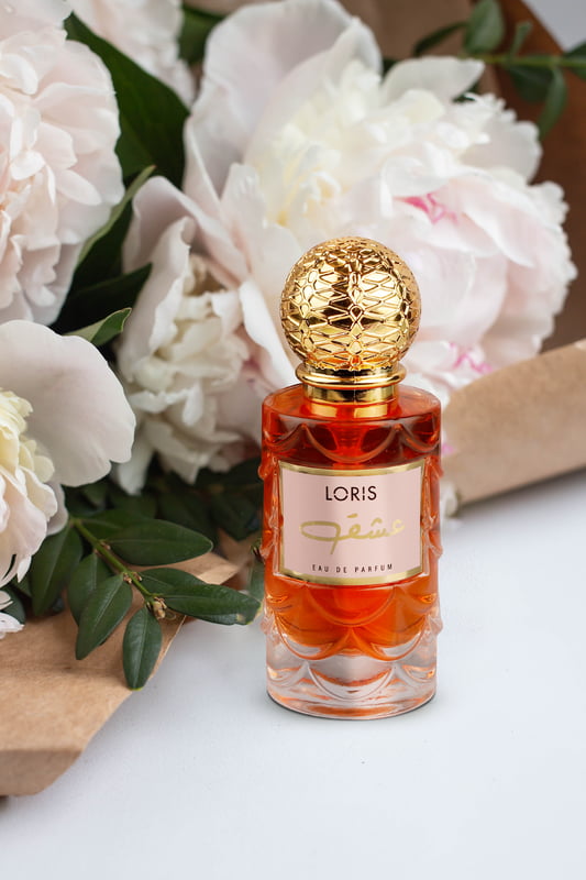 Loris Rose Amyris